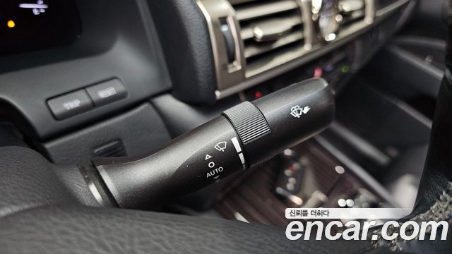 Lexus LS 2015 — photo 31