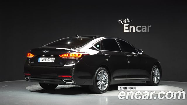 Genesis G80 2018 — photo 2