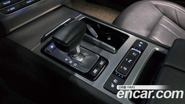 Genesis G80 2018 — photo 9