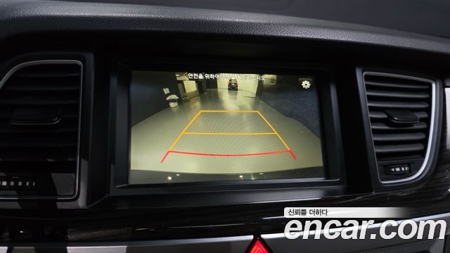 Genesis G80 2018 — photo 16