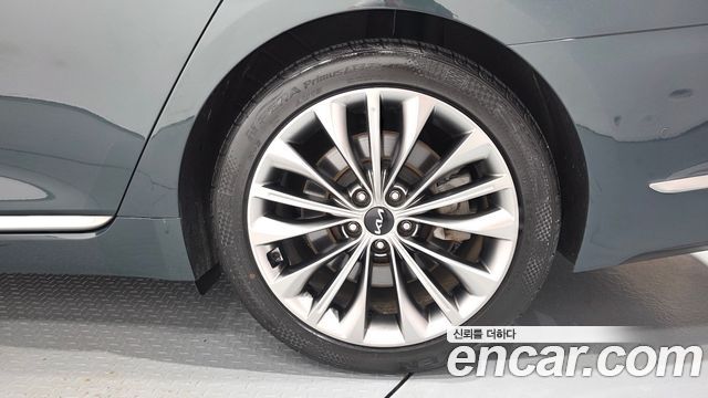 Kia K9 2022 — photo 7