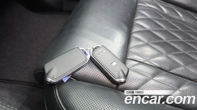 Kia K9 2022 — photo 35