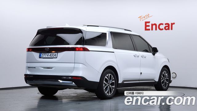Kia Canival 2021 — photo 2
