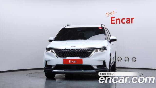 Kia Canival 2021 — photo 3