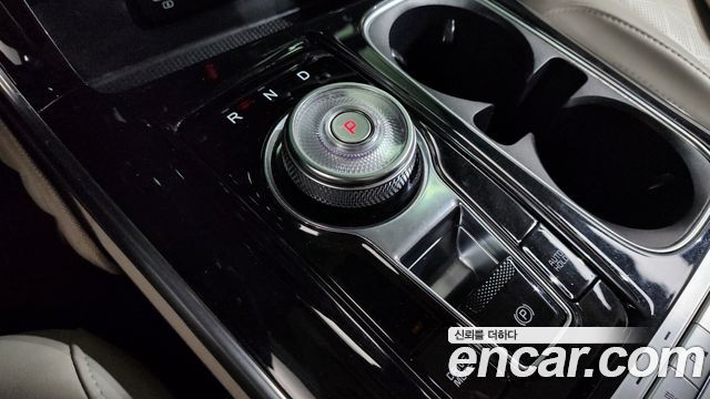 Kia Canival 2021 — photo 12