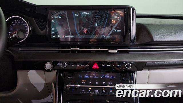 Kia Canival 2021 — photo 19