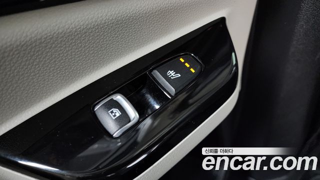 Kia Canival 2021 — photo 24