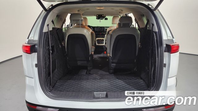 Kia Canival 2021 — photo 26