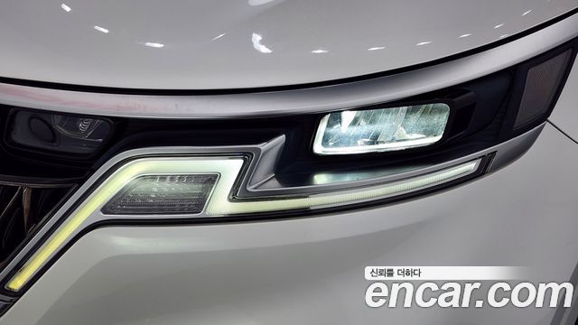 Kia Canival 2021 — photo 8