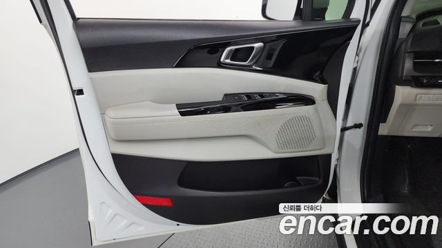 Kia Canival 2021 — photo 14