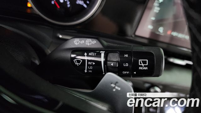 Kia Canival 2021 — photo 29