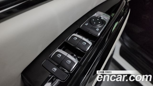 Kia Canival 2021 — photo 30