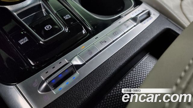 Kia Canival 2021 — photo 33