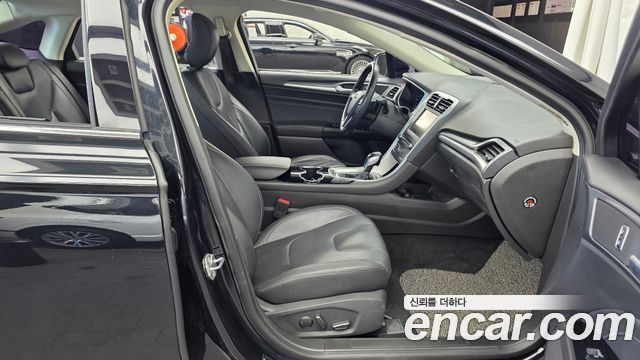 Ford Mondeo 2015 — photo 11