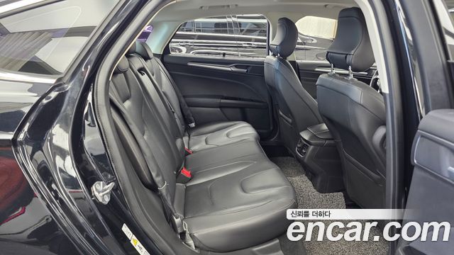 Ford Mondeo 2015 — photo 12