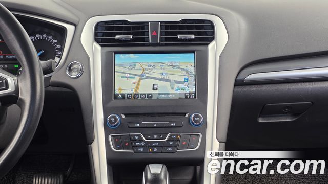 Ford Mondeo 2015 — photo 14
