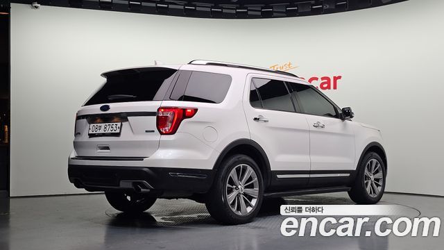 Ford Explorer 2018 — photo 2