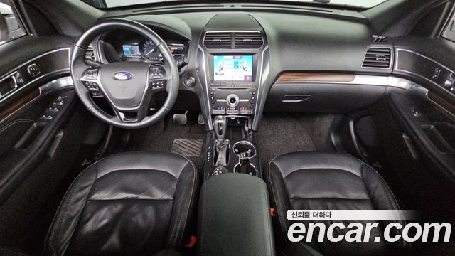 Ford Explorer 2018 — photo 7