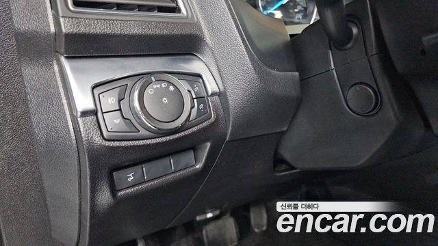 Ford Explorer 2018 — photo 13