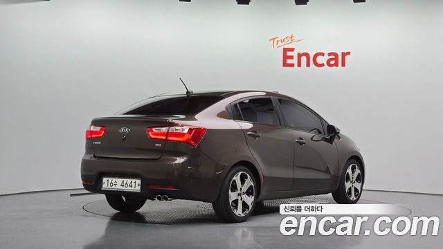 Kia pride 2012 — photo 2