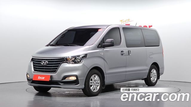 Hyundai Starex 2019 — photo 1