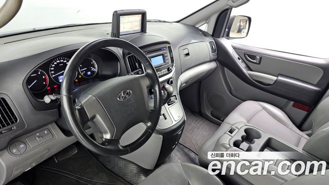 Hyundai Starex 2019 — photo 7