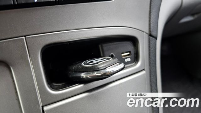 Hyundai Starex 2019 — photo 11
