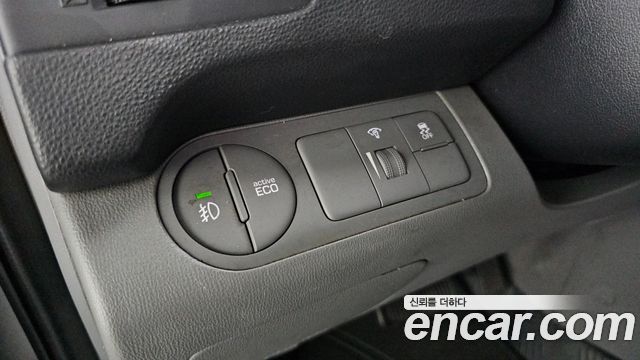Hyundai Starex 2019 — photo 15