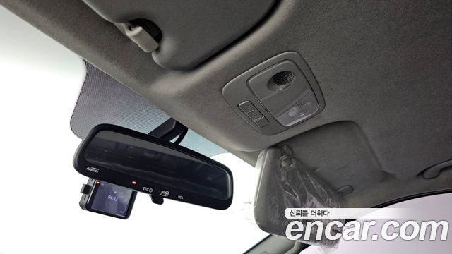 Hyundai Starex 2019 — photo 16
