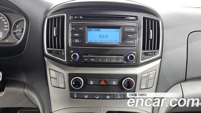 Hyundai Starex 2019 — photo 17