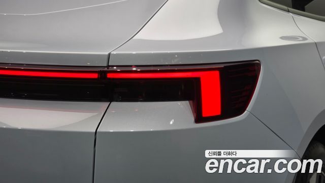 Polestar Polestar 4 2025 — photo 9
