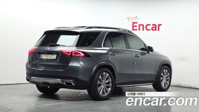 Mercedes-Benz GLE-Class 2021 — photo 2