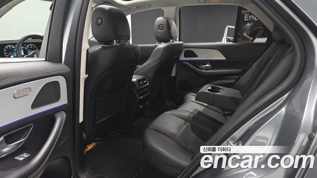 Mercedes-Benz GLE-Class 2021 — photo 17