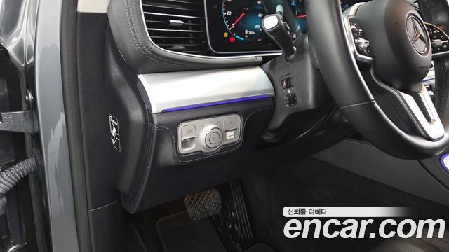Mercedes-Benz GLE-Class 2021 — photo 19