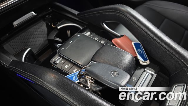 Mercedes-Benz GLE-Class 2021 — photo 23