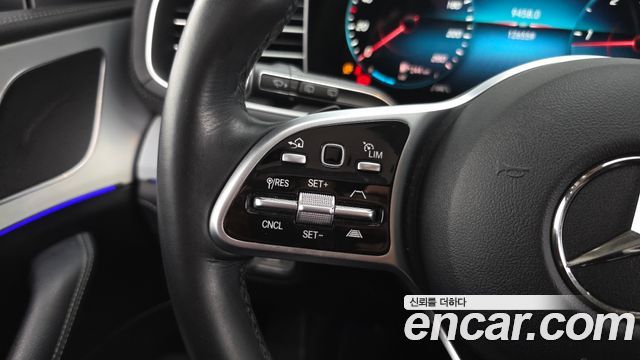 Mercedes-Benz GLE-Class 2021 — photo 34