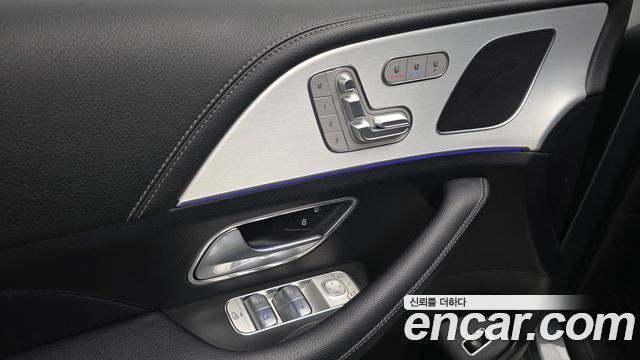 Mercedes-Benz GLE-Class 2021 — photo 36