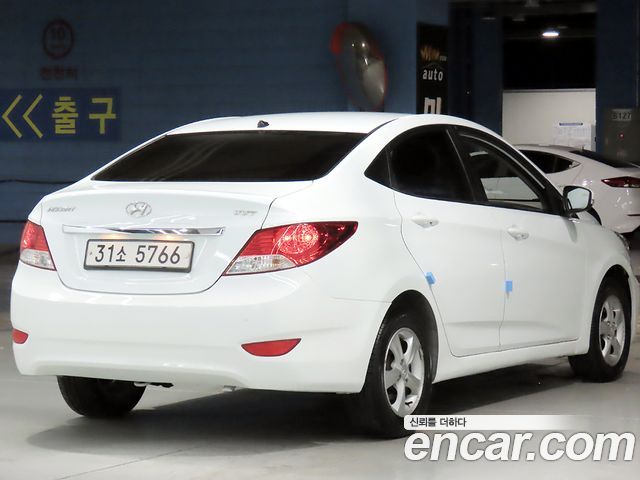 Hyundai Accent 2015 — photo 4