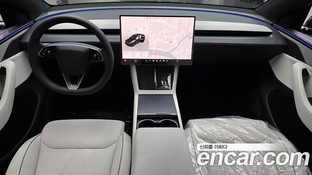 Tesla Model Y 2026 — photo 10