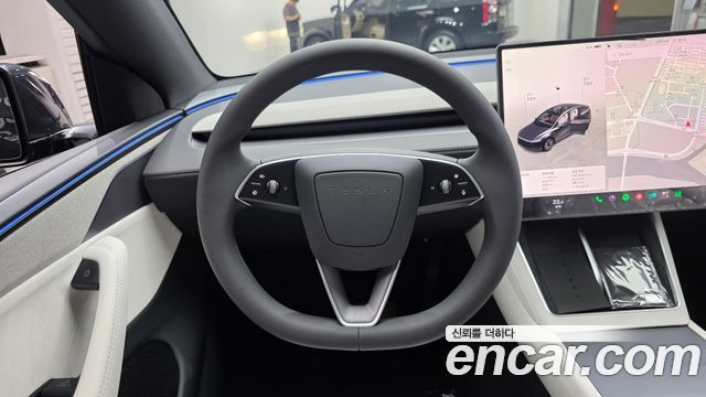 Tesla Model Y 2026 — photo 19
