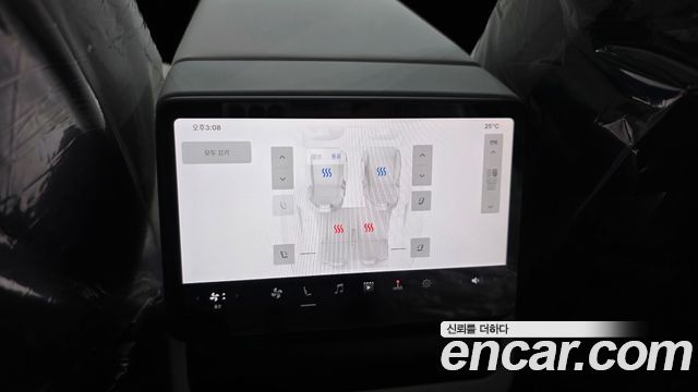 Tesla Model Y 2026 — photo 28
