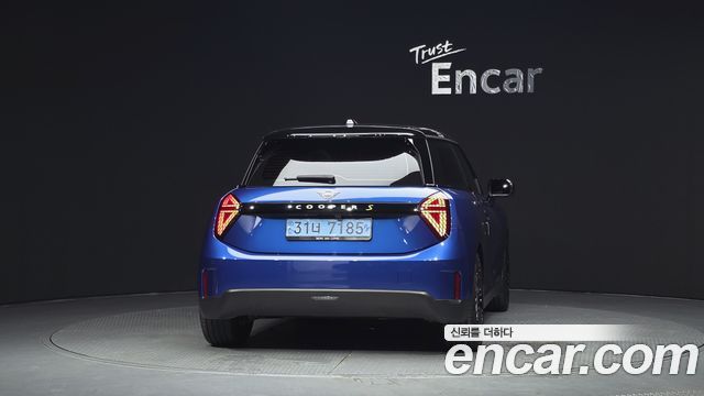 Mini Cooper 2024 — photo 4