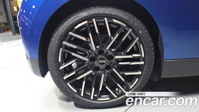 Mini Cooper 2024 — photo 5