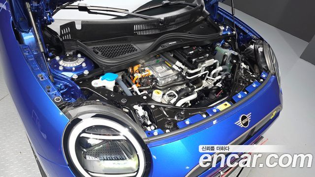 Mini Cooper 2024 — photo 6