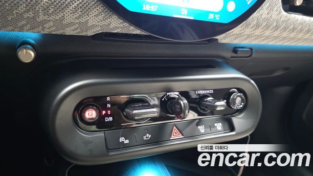 Mini Cooper 2024 — photo 9