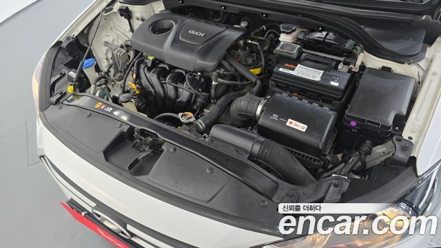 Hyundai AVANTE 2017 — photo 6