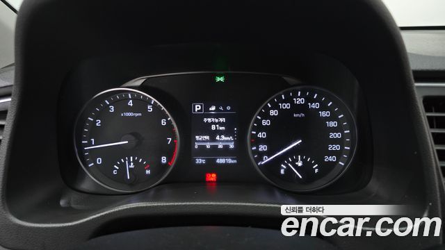 Hyundai AVANTE 2017 — photo 8