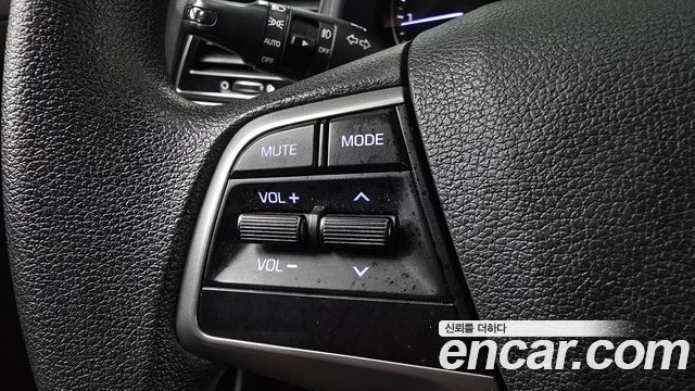 Hyundai AVANTE 2017 — photo 19