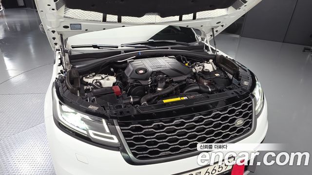 Land Rover Range Rover Velar 2019 — photo 6