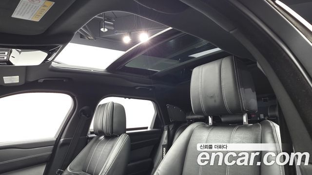 Land Rover Range Rover Velar 2019 — photo 24